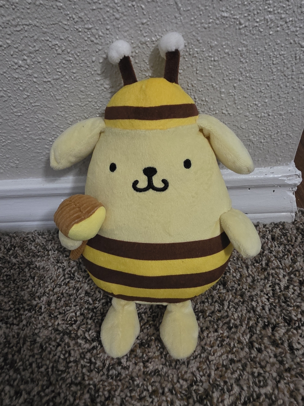Pompompurin Bee Plush